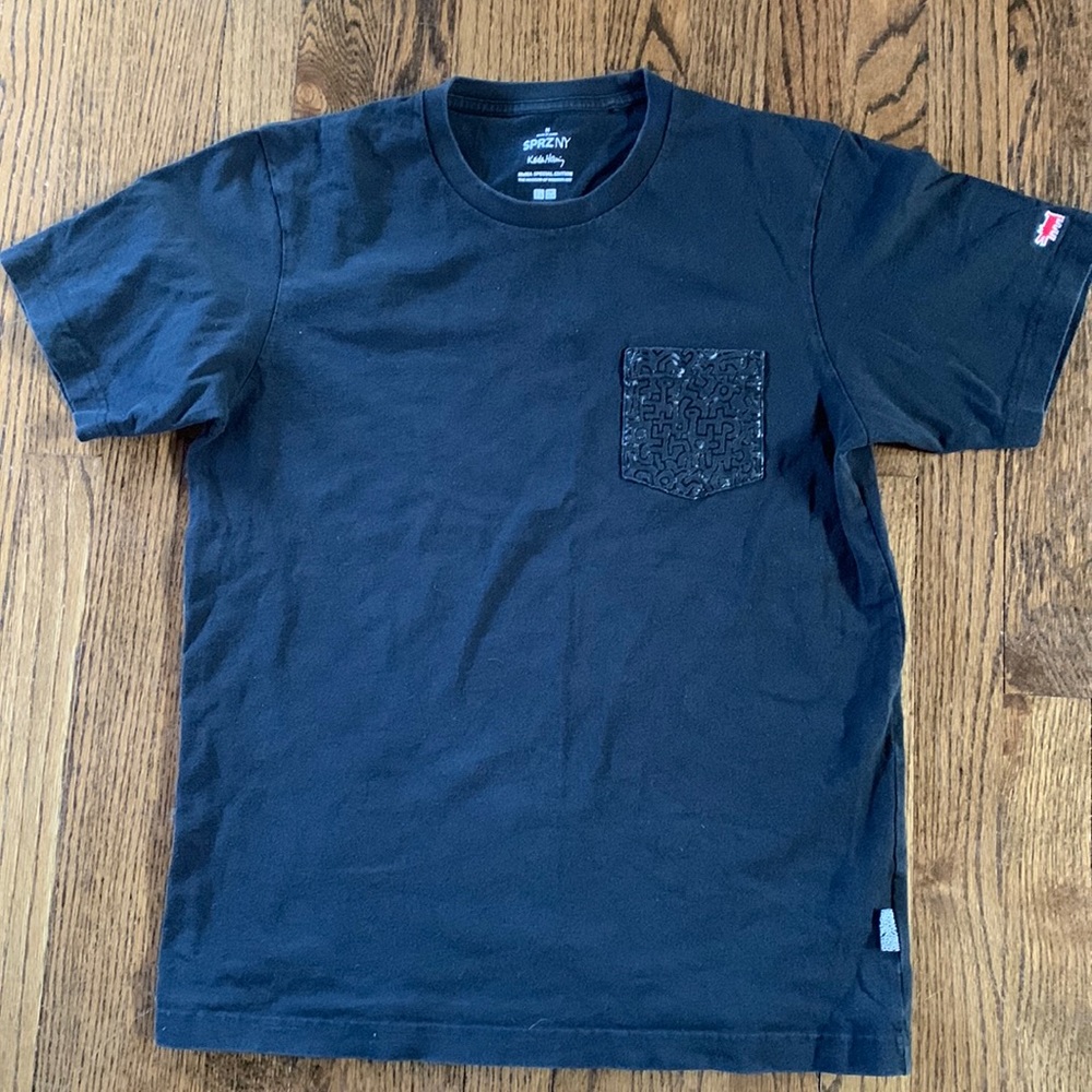 Keith Haring x Uniqlo one pocket black t-shirt